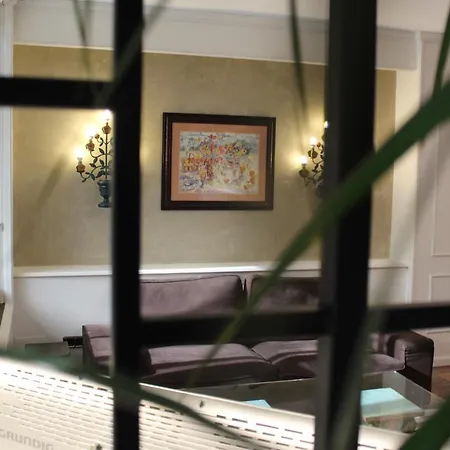 Alda A Boira 酒店 哈卡