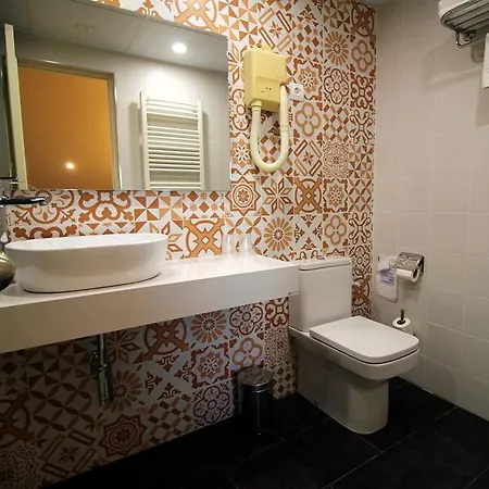 Alda A Boira Хака