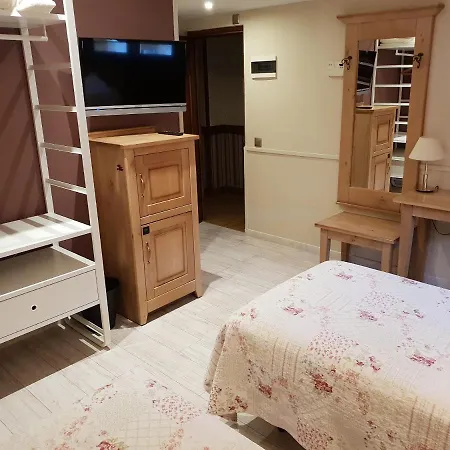 Alda A Boira 酒店 2*